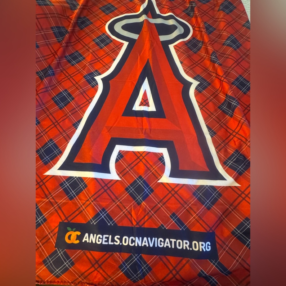 NIB Los Angeles Angels Stadium Throw